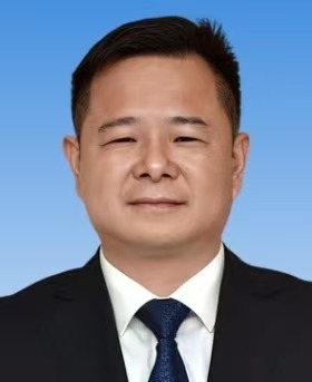 陳靖智_裁剪.jpg