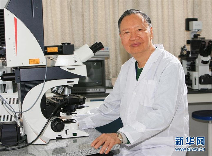 （新華全媒頭條·圖文互動）（9）凝心鑄師魂 立德育新人——以習近平同志為核心的黨中央關(guān)心教師隊伍建設(shè)紀實