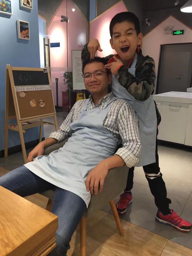 “短兵相接”ICU｜湖北之聲記者直擊武漢肺科醫(yī)院ICU疫情防控戰(zhàn)場(chǎng)