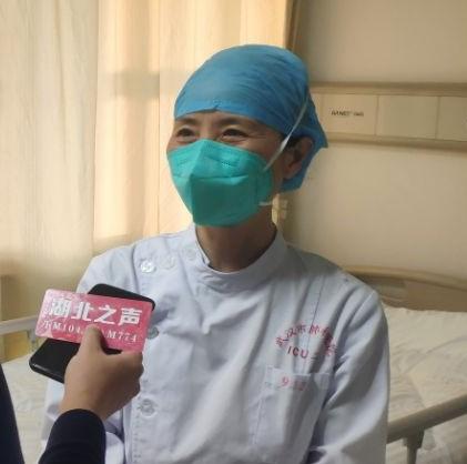 “短兵相接”ICU｜湖北之聲記者直擊武漢肺科醫(yī)院ICU疫情防控戰(zhàn)場(chǎng)