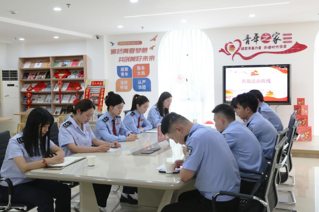正在上傳...