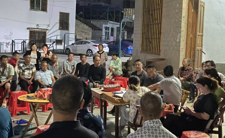 正在上傳...