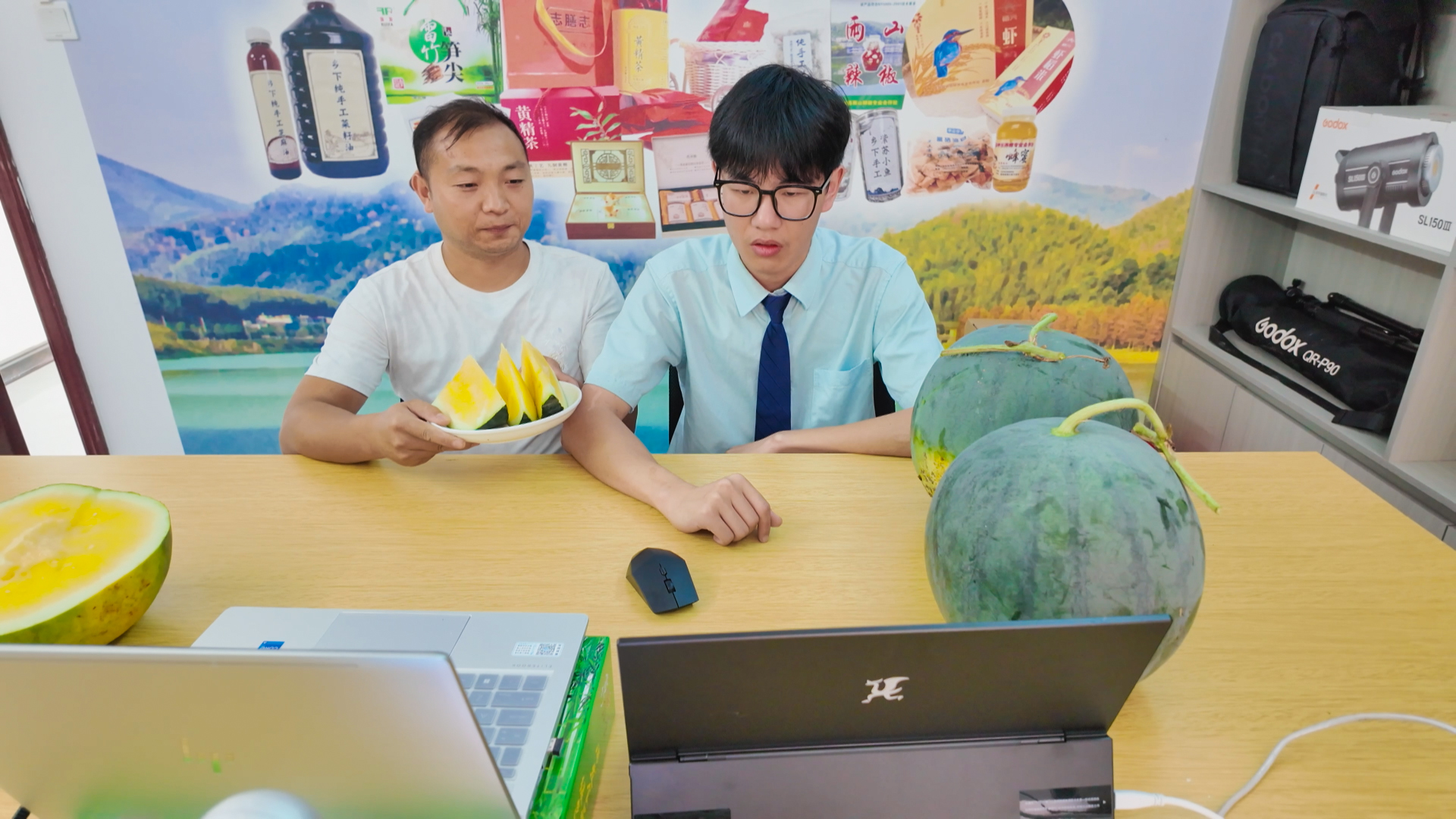 正在上傳...